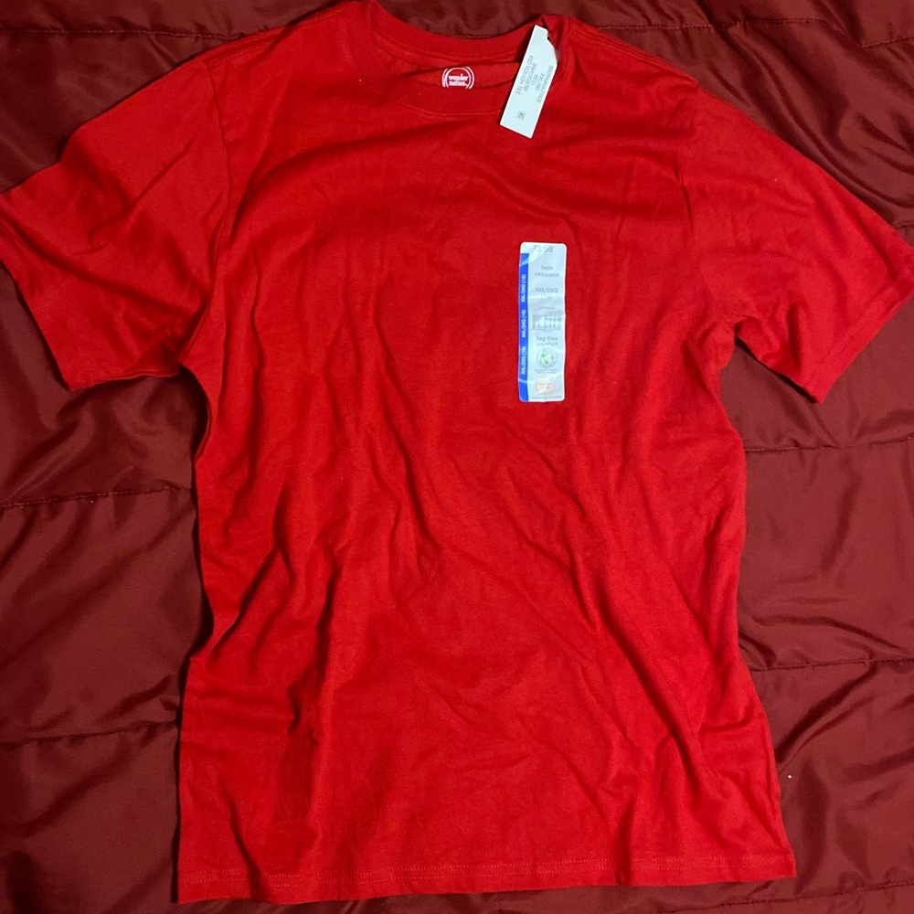 Red tee